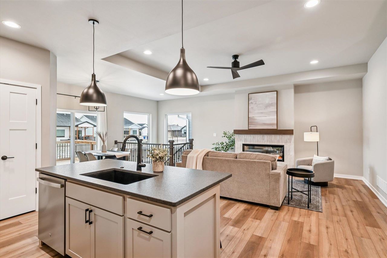 Tallgrass Trl, Solon, IA, 52333