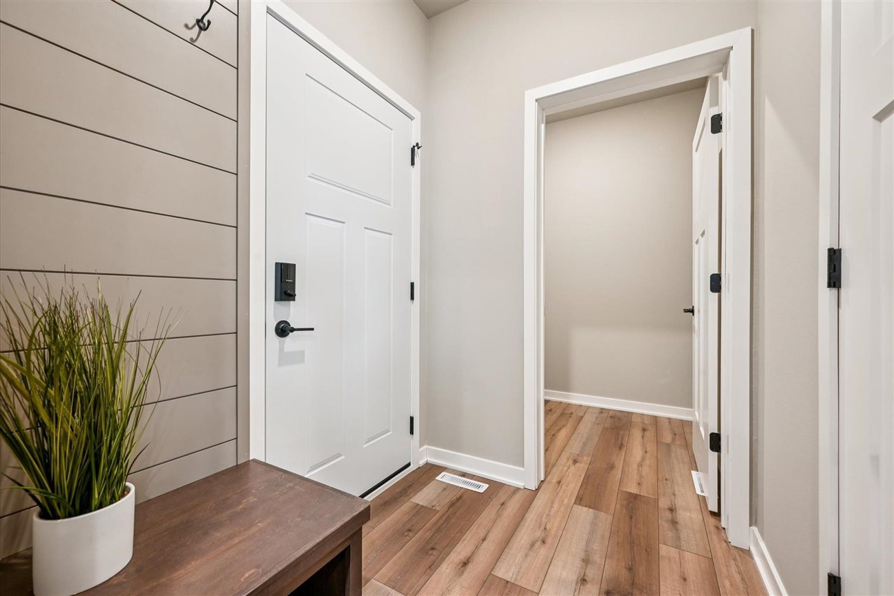 Tallgrass Trl, Solon, IA, 52333