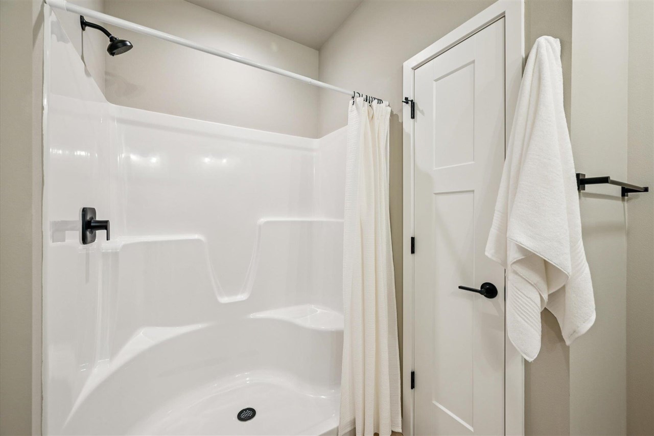 Tallgrass Trl, Solon, IA, 52333