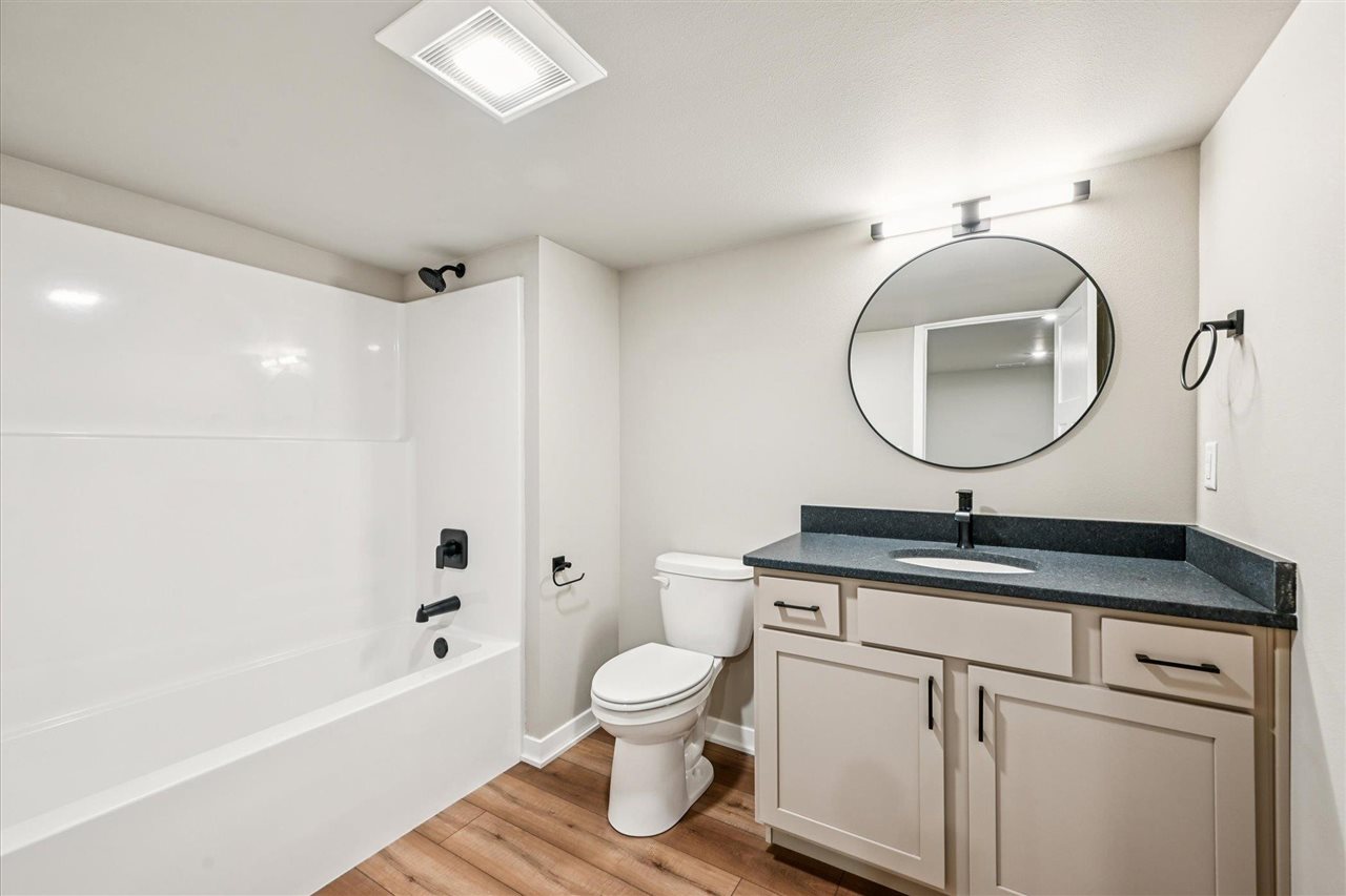 Tallgrass Trl, Solon, IA, 52333