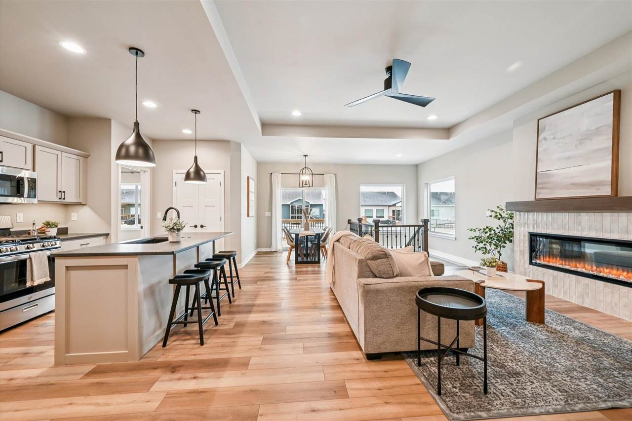 Tallgrass Trl, Solon, IA, 52333