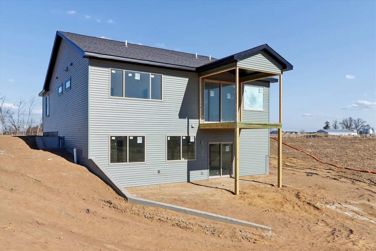 Tallgrass Trl, Solon, IA, 52333