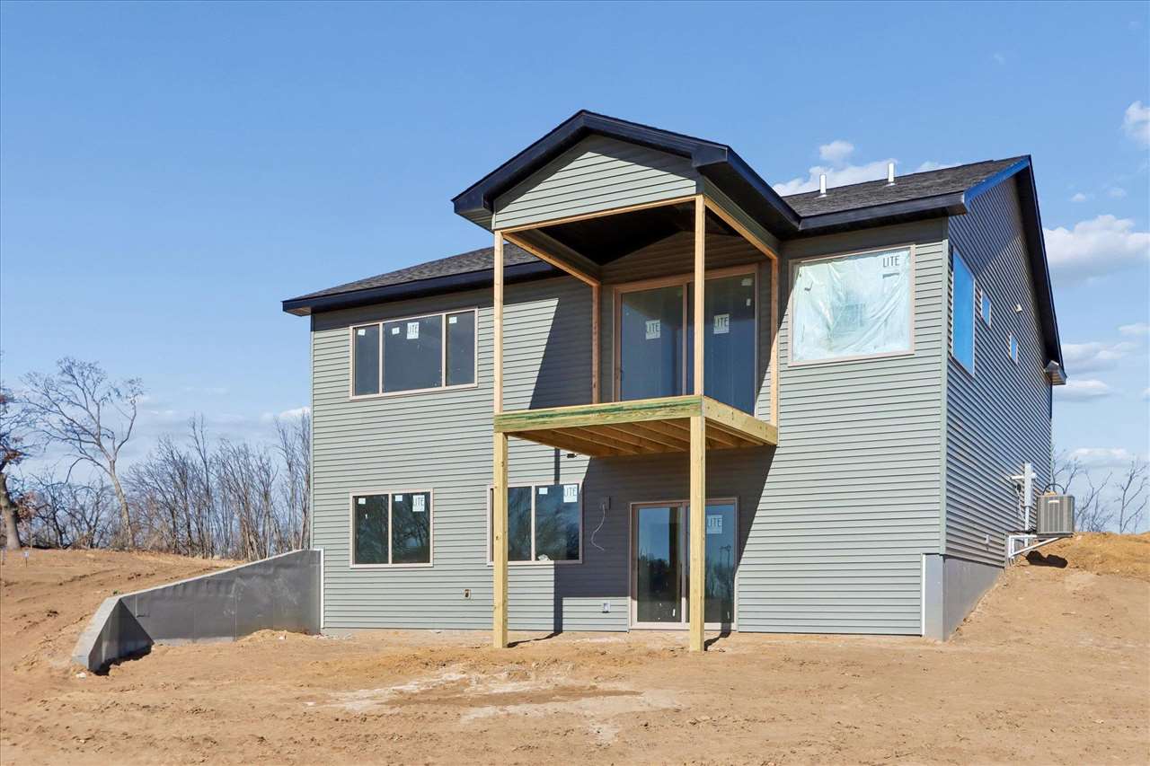 Tallgrass Trl, Solon, IA, 52333