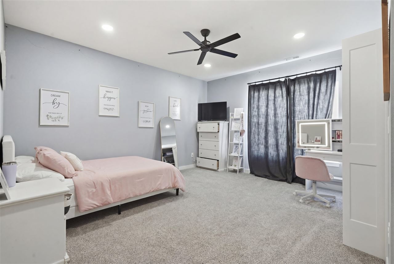 Property Photo 44