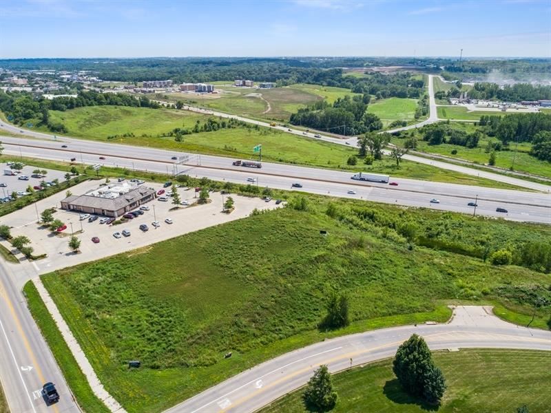 Commerce Dr, Coralville, IA, 52241