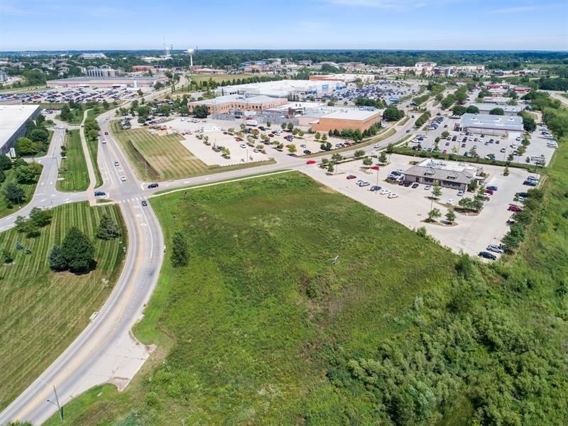 Commerce Dr, Coralville, IA, 52241