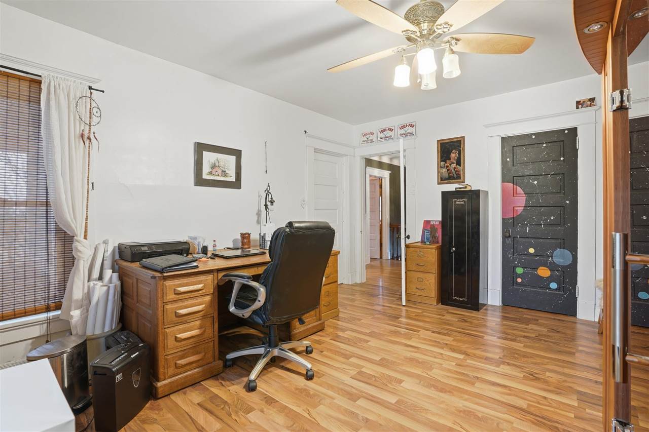 Property Photo 33