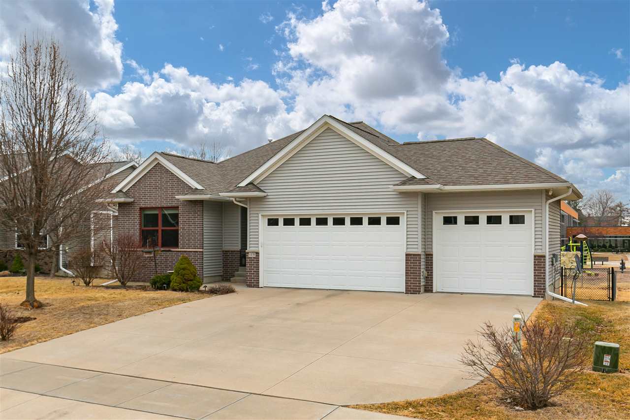 Ryan Cir, Coralville, IA, 52241
