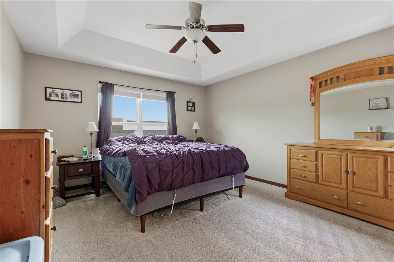 Ryan Cir, Coralville, IA, 52241