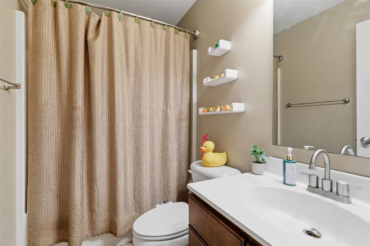 Ryan Cir, Coralville, IA, 52241