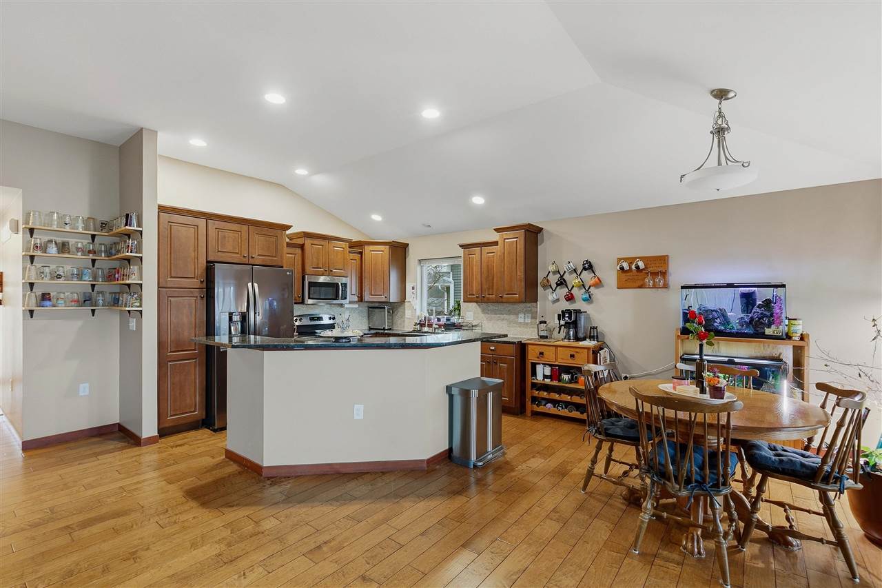 Ryan Cir, Coralville, IA, 52241