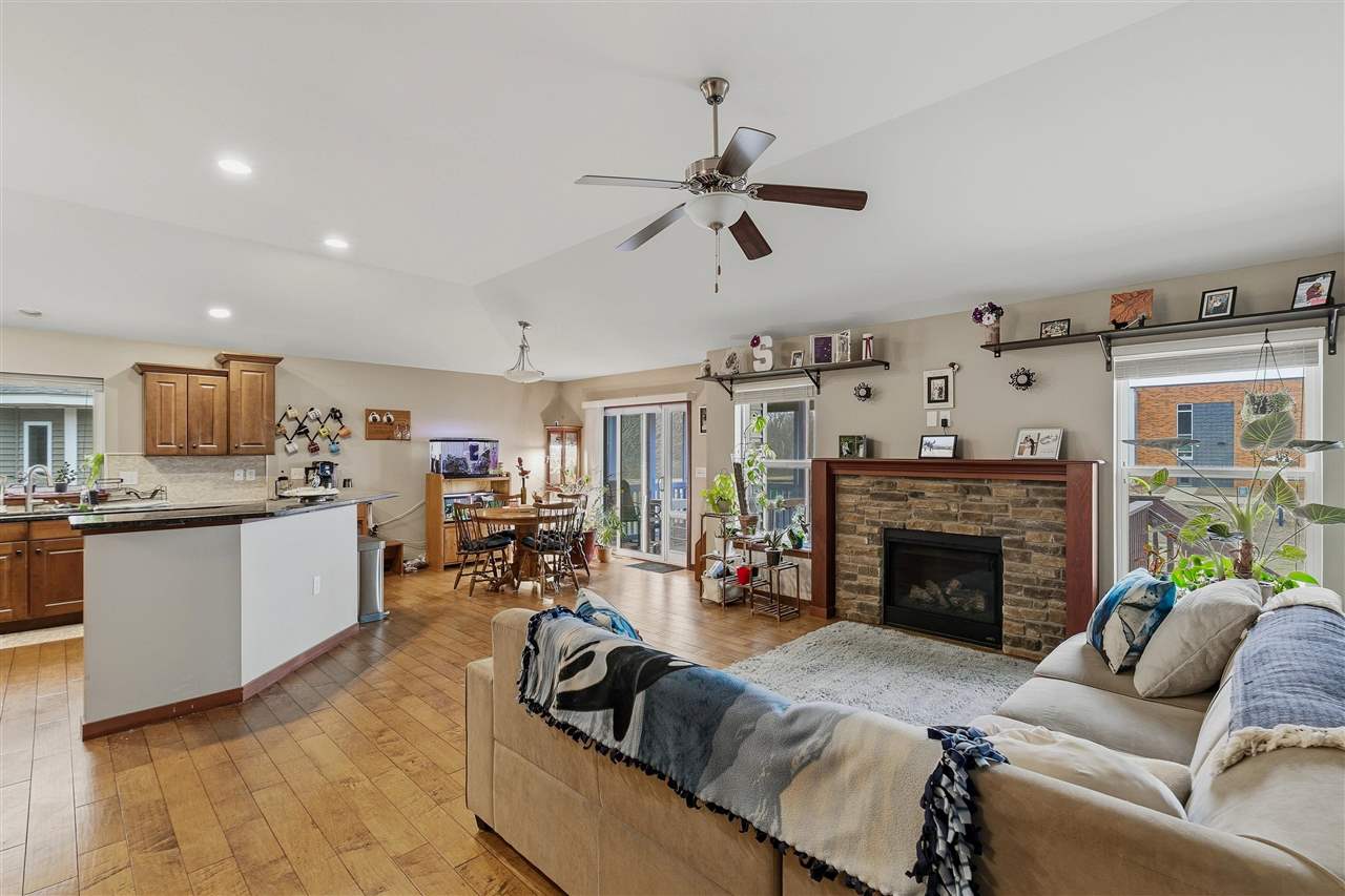 Ryan Cir, Coralville, IA, 52241