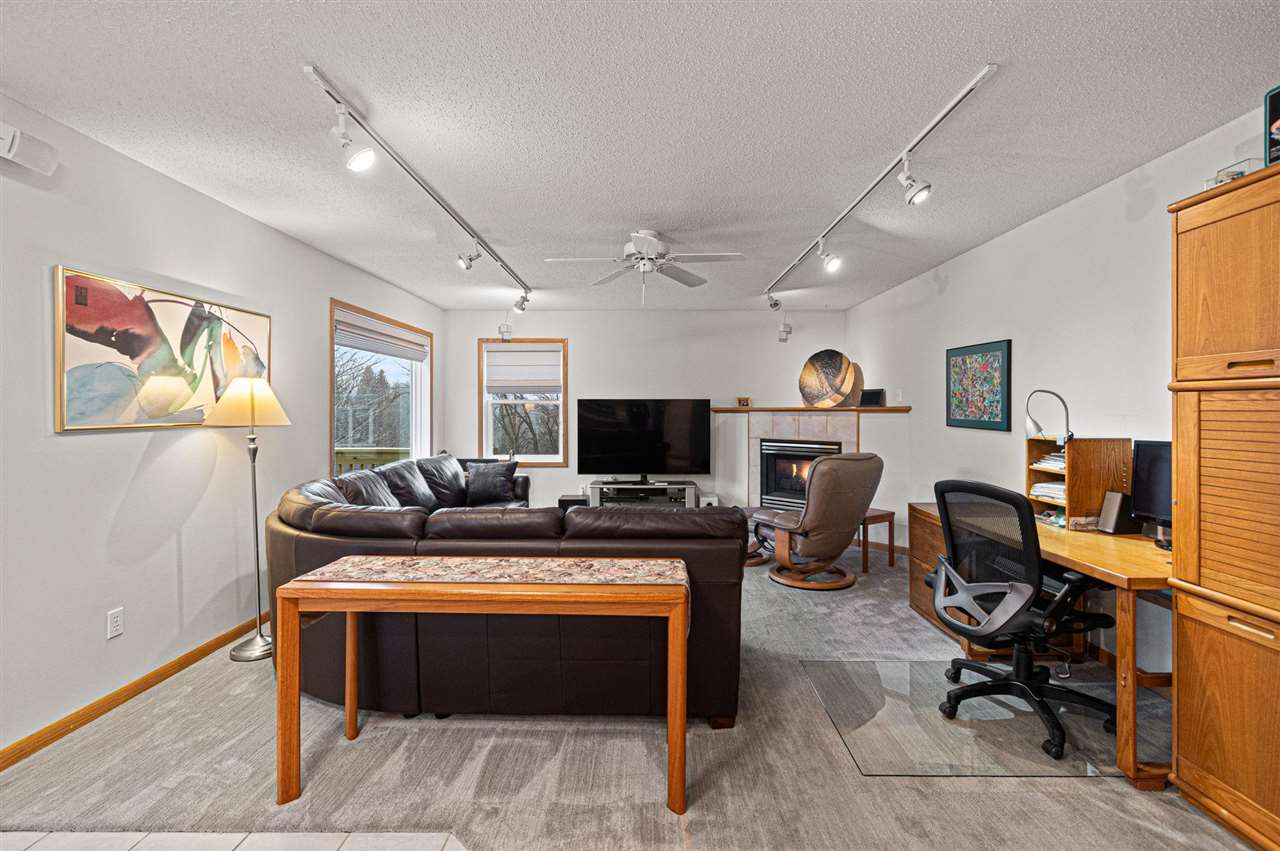 Red Oak Dr, Coralville, IA, 52241