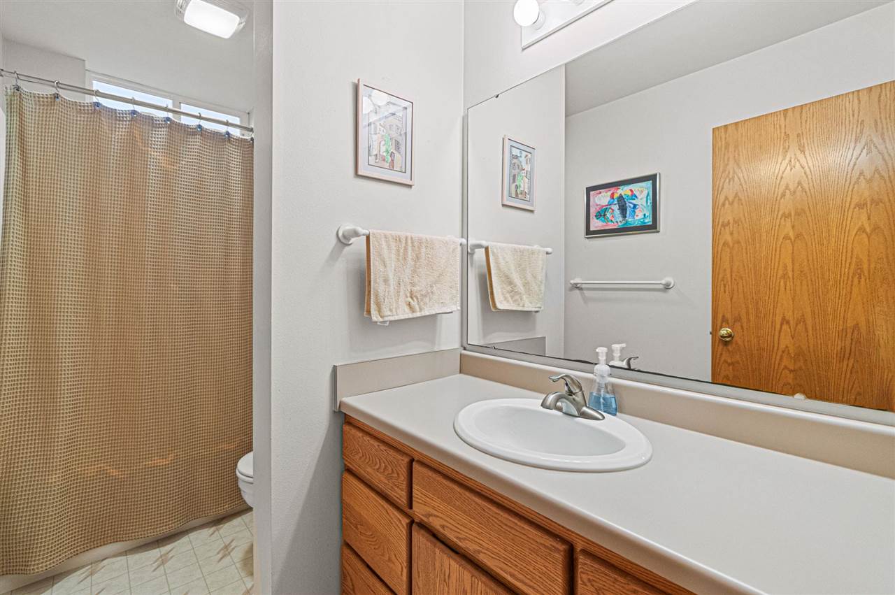 Red Oak Dr, Coralville, IA, 52241