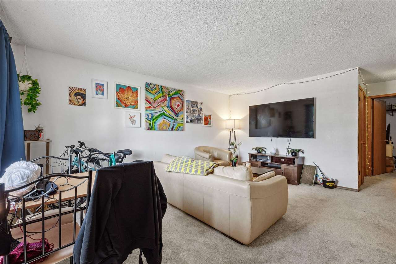 504 2nd Ave Coralville IA 52241