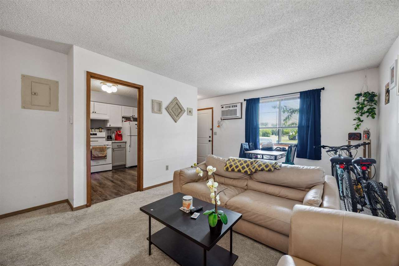 504 2nd Ave Coralville IA 52241