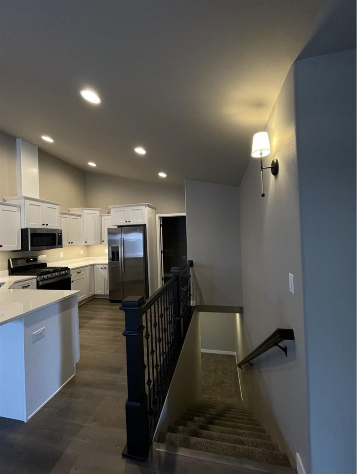 Coquina Ave, Tiffin, IA, 52340