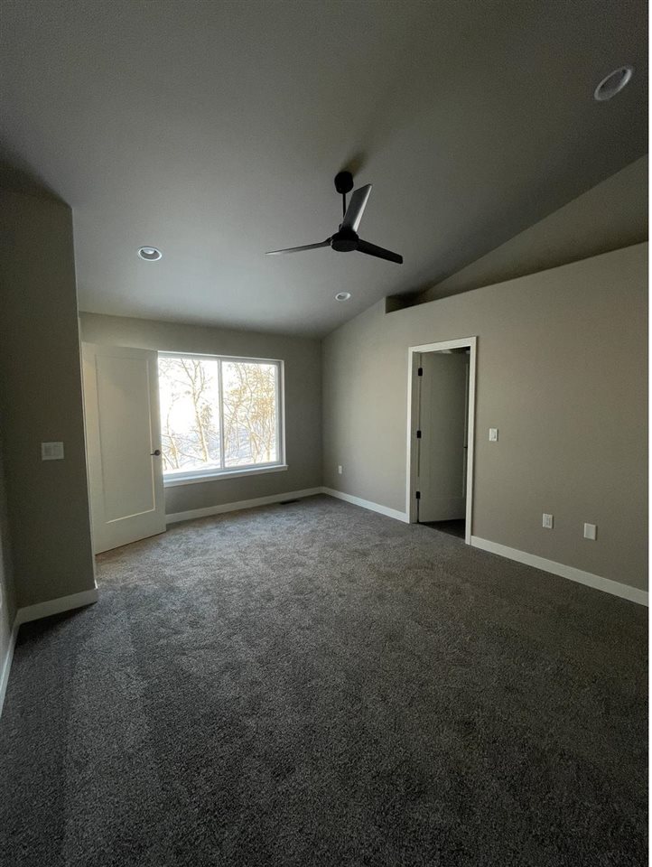 Coquina Ave, Tiffin, IA, 52340