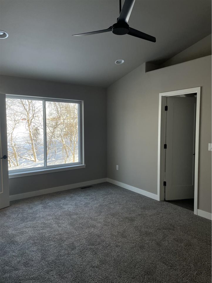 Coquina Ave, Tiffin, IA, 52340