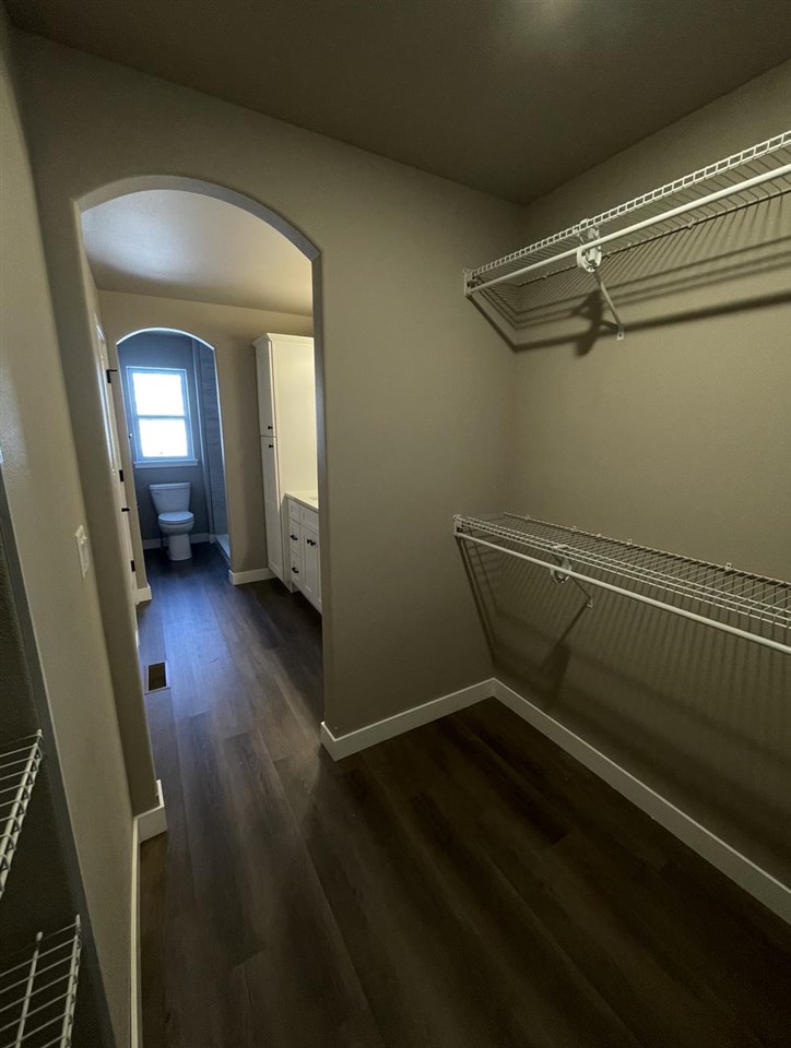 Coquina Ave, Tiffin, IA, 52340