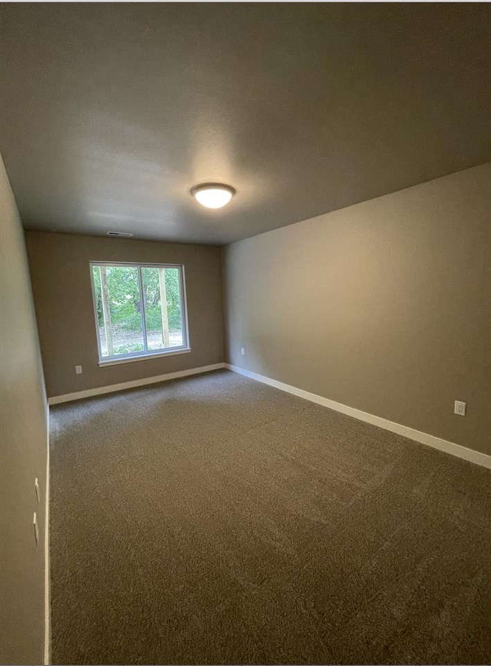 Coquina Ave, Tiffin, IA, 52340