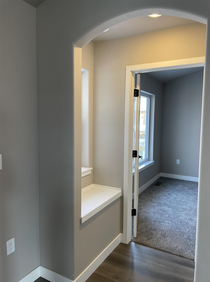 Coquina Ave, Tiffin, IA, 52340