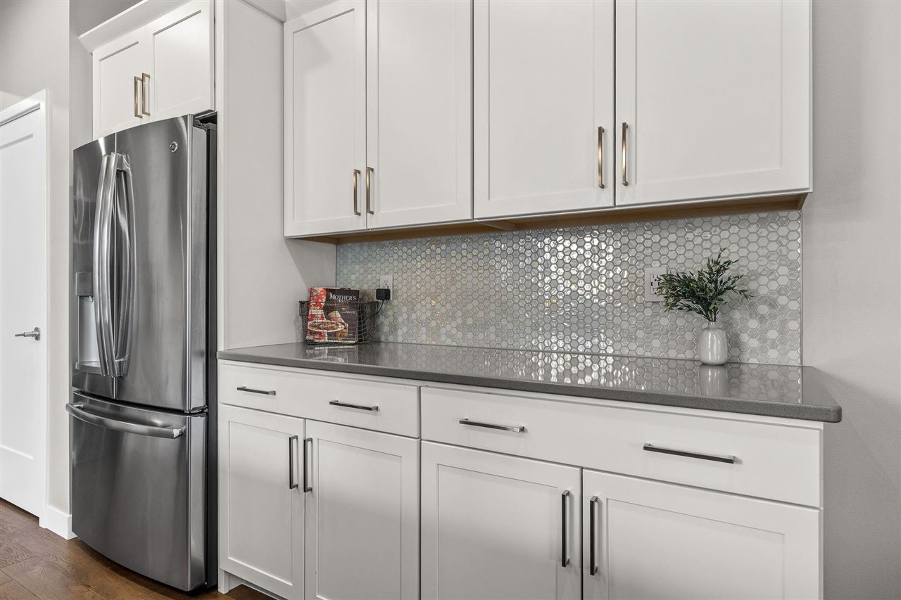 Highland Park Ave, Coralville, IA, 52241