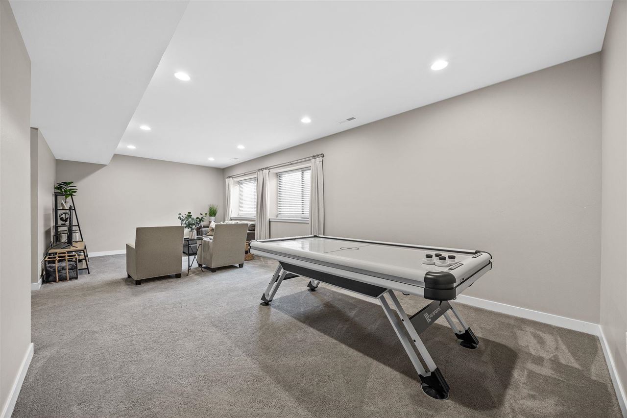 Highland Park Ave, Coralville, IA, 52241