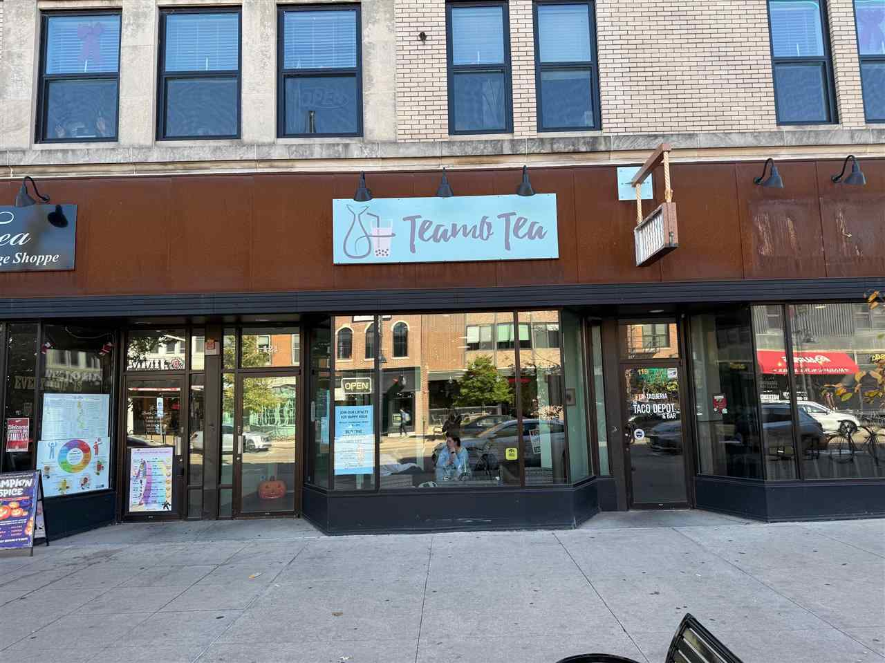 121 E Washington St IowaCity IA 52240