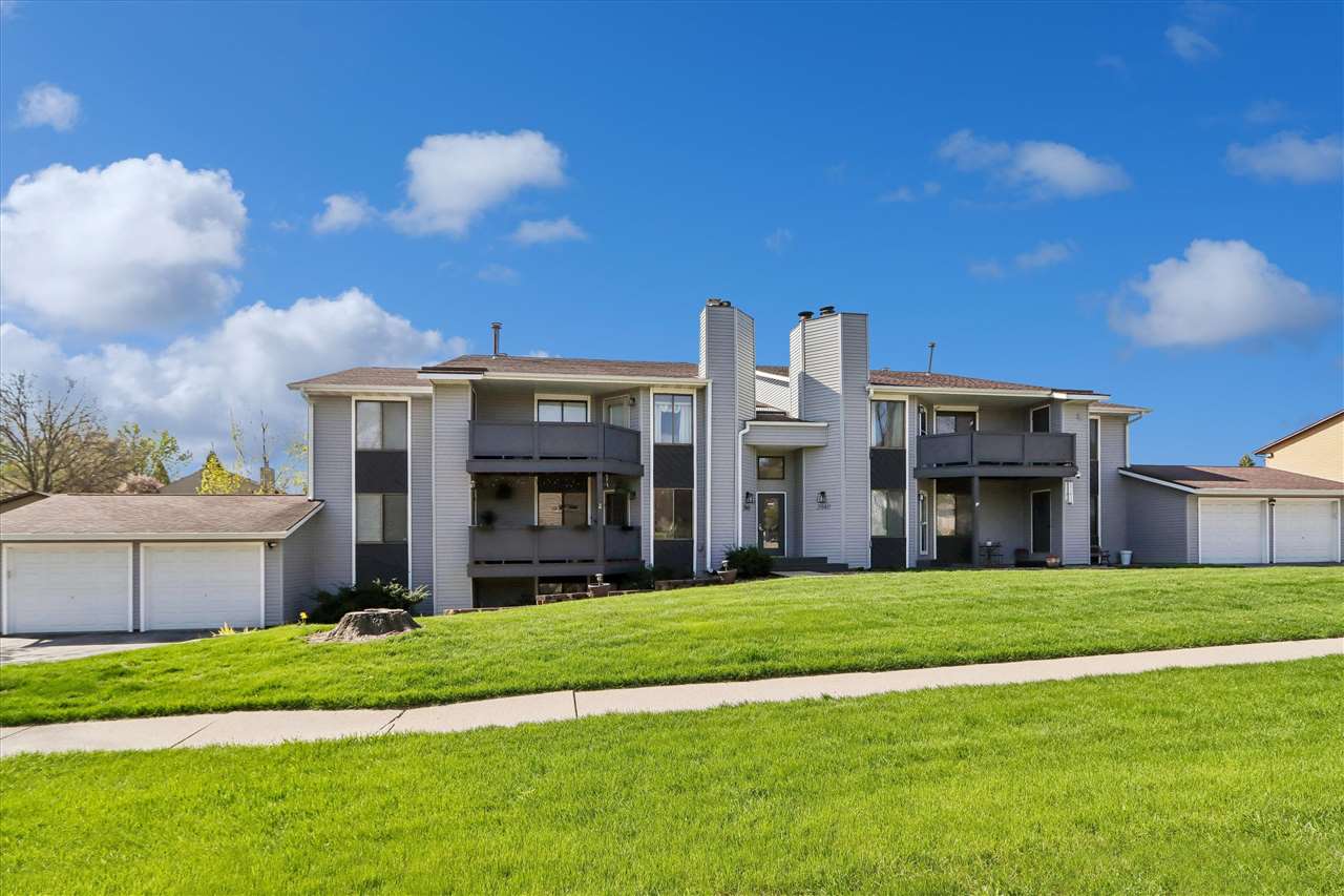 Ridgeview Cir, Coralville, IA, 52241