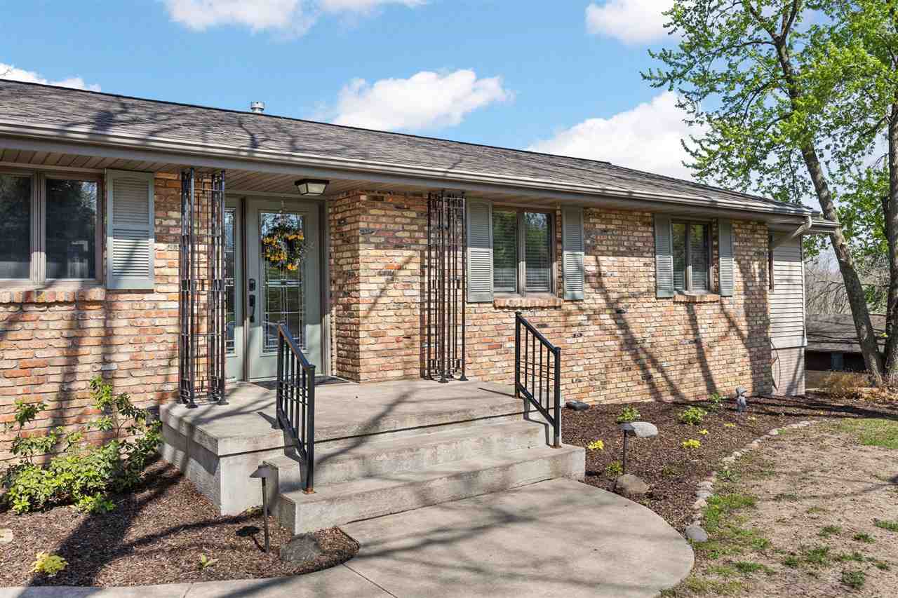 Sunset Dr Ne, Solon, IA, 52333