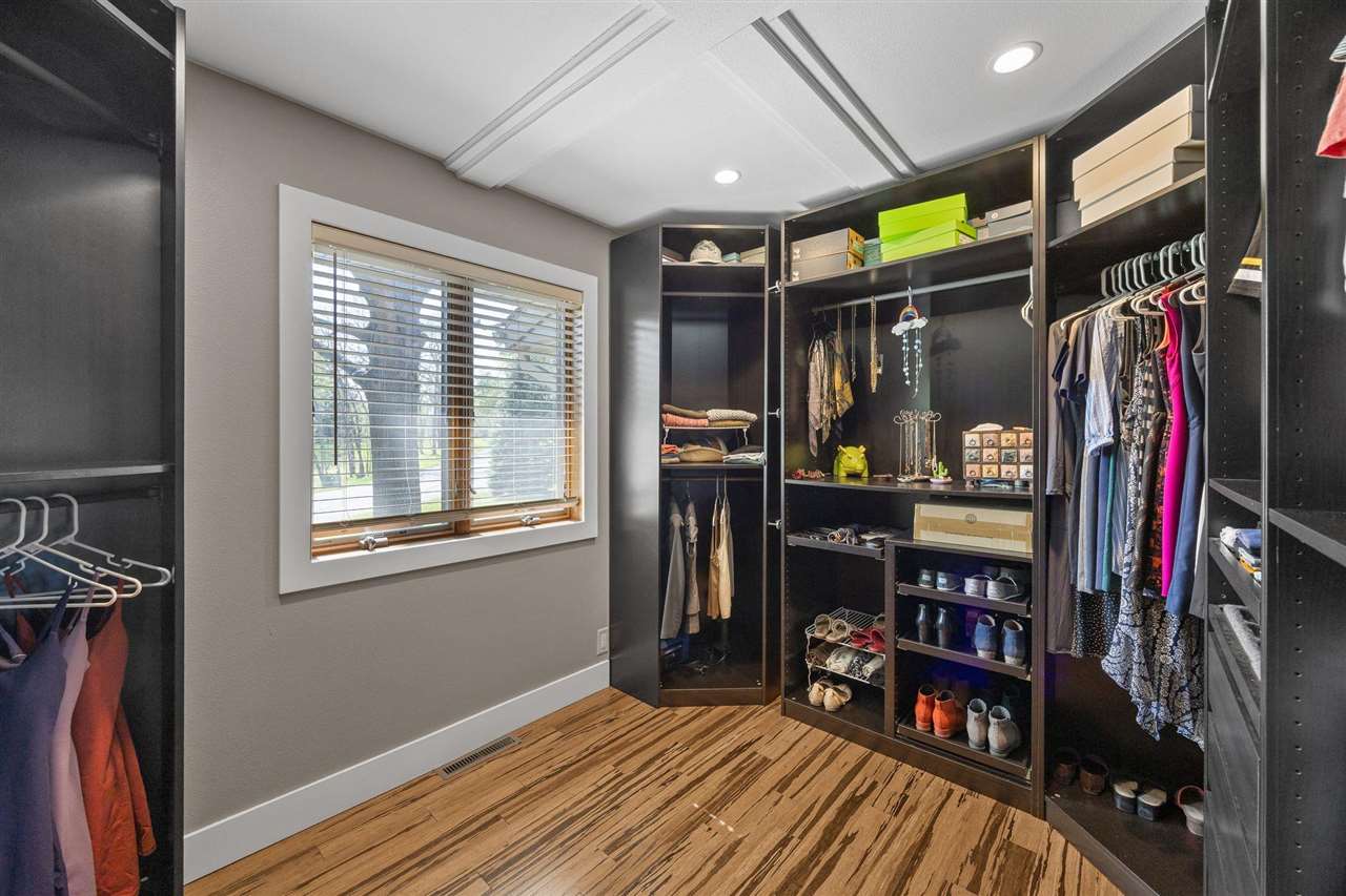 Sunset Dr Ne, Solon, IA, 52333