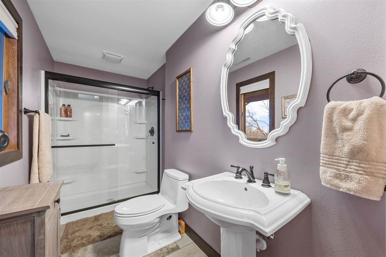 Sunset Dr Ne, Solon, IA, 52333