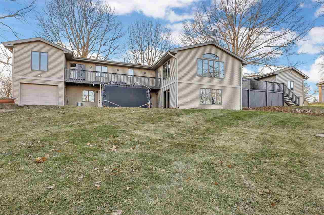 Sunset Dr Ne, Solon, IA, 52333