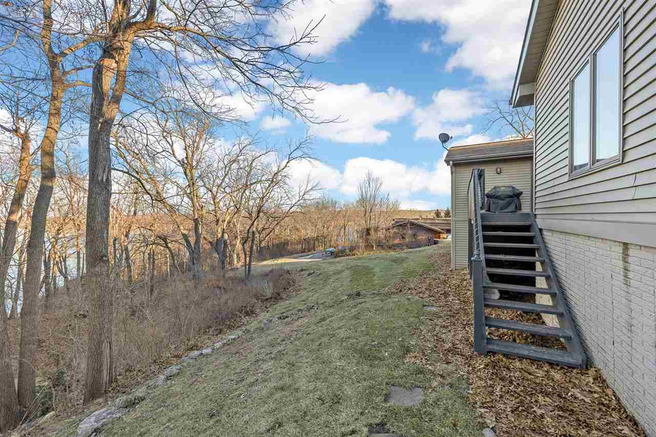 Sunset Dr Ne, Solon, IA, 52333