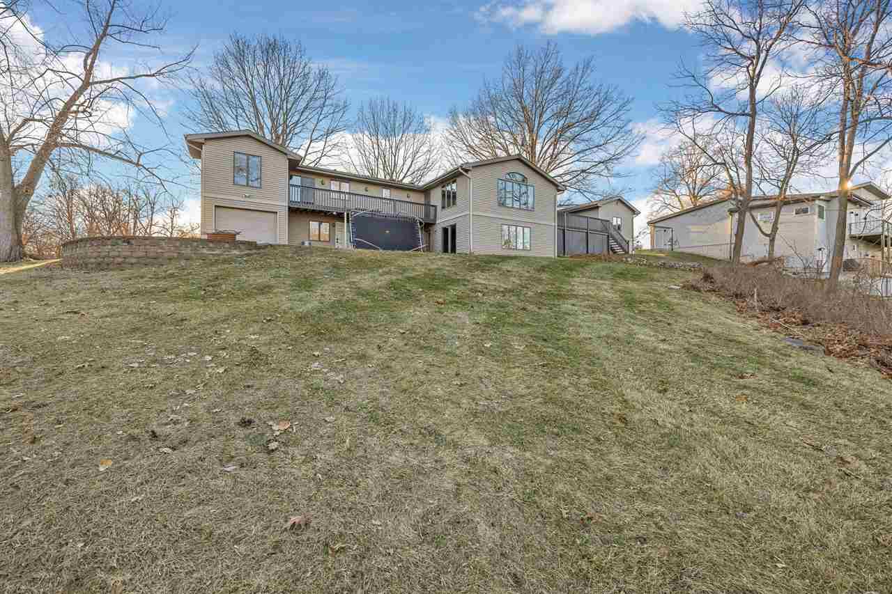 Sunset Dr Ne, Solon, IA, 52333