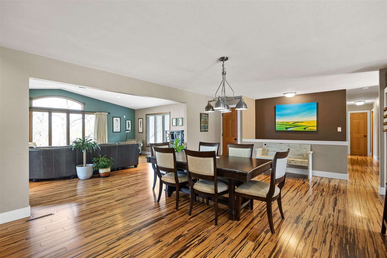 Sunset Dr Ne, Solon, IA, 52333