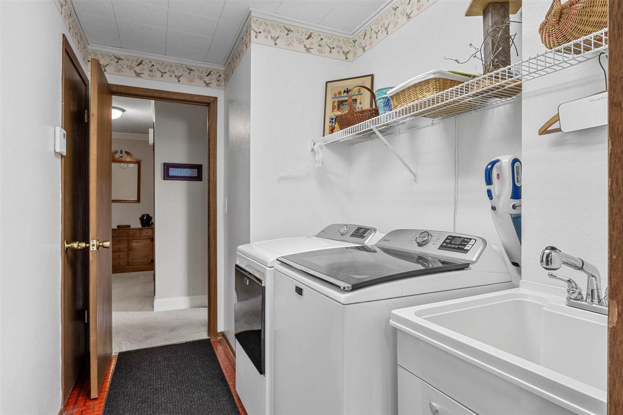 Property Photo 33