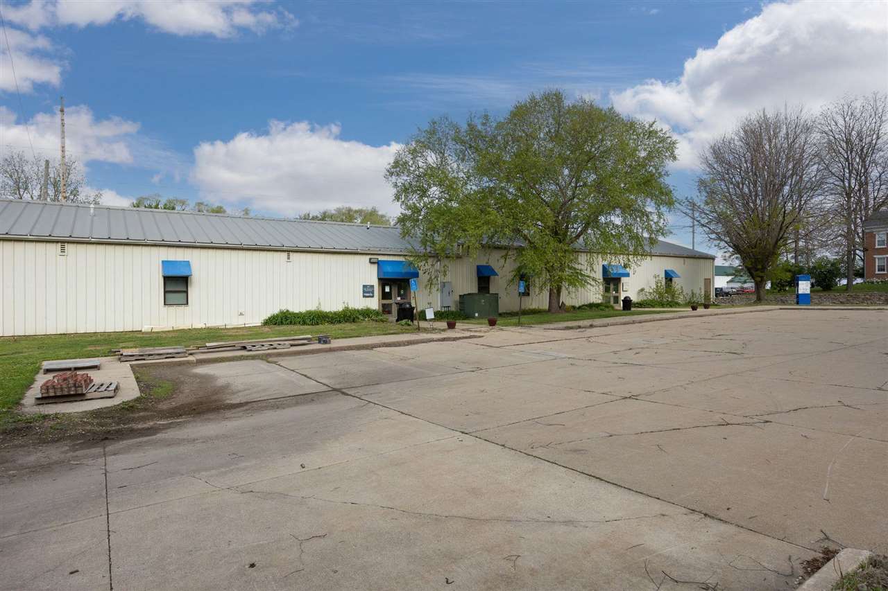 401 W 9th St Tipton IA 52772