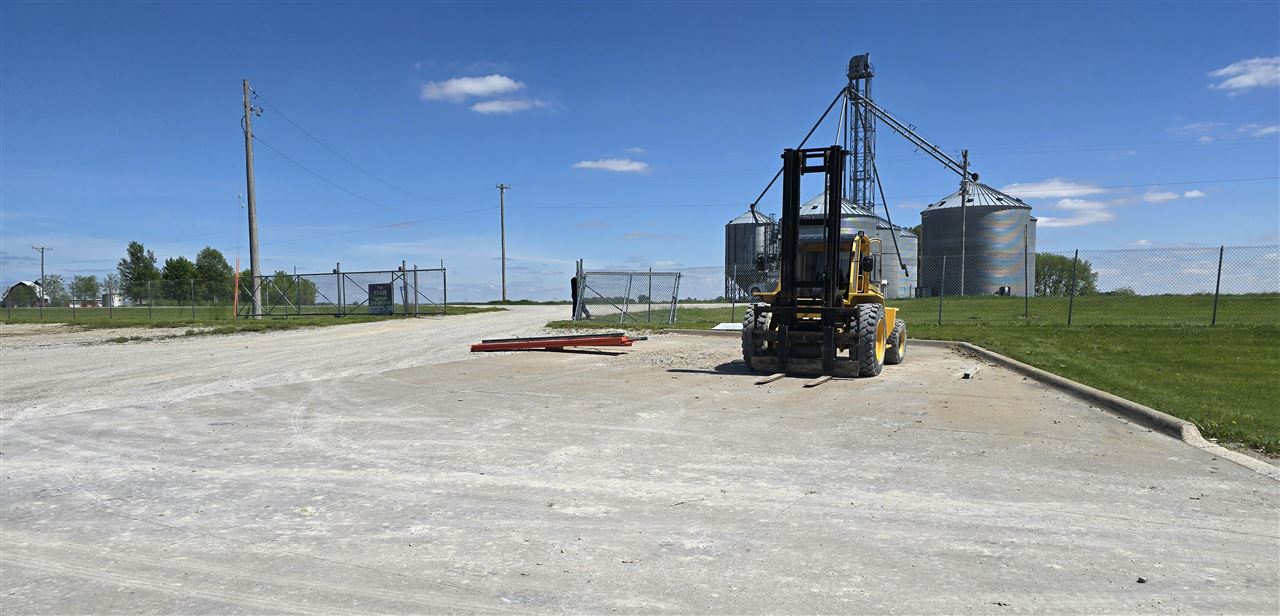 4821 Highway 6 SE IowaCity IA 52240
