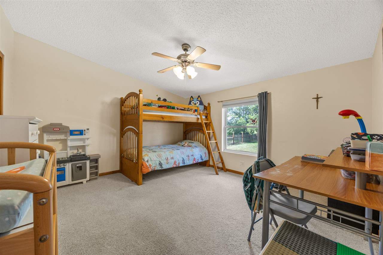 Property Photo 33