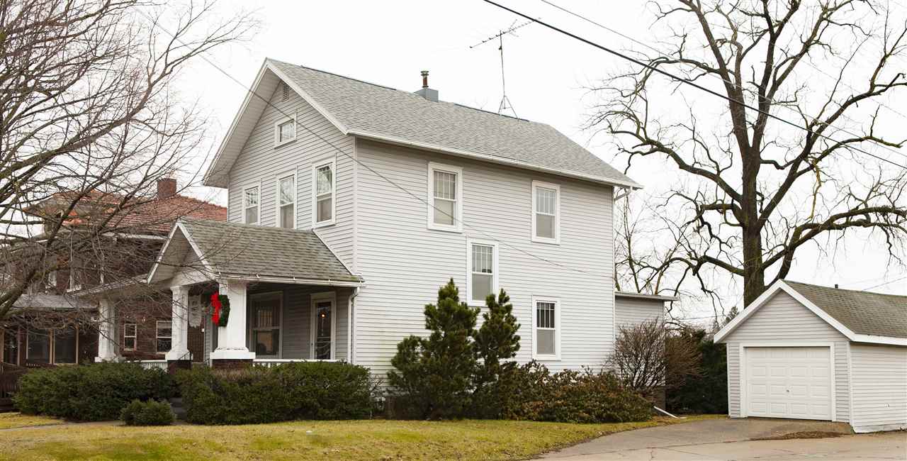315 S Iowa Ave Washington IA 52353