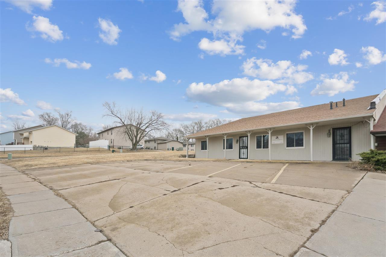 2460 10th st Coralville IA 52241