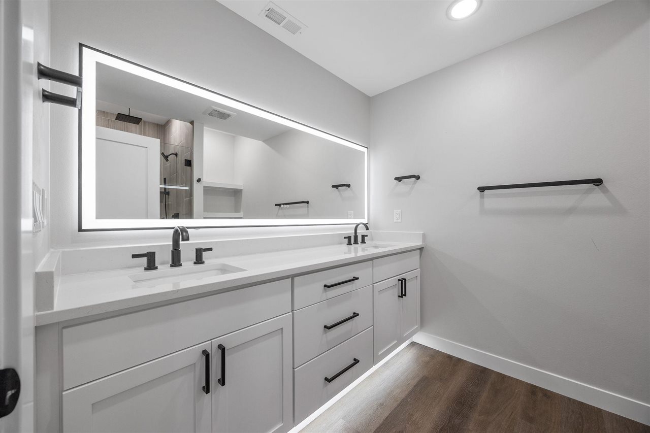 Property Photo 54