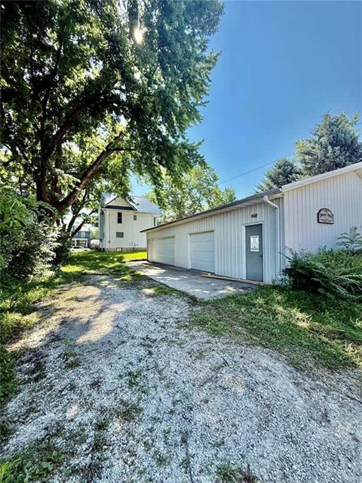 Property Photo 32