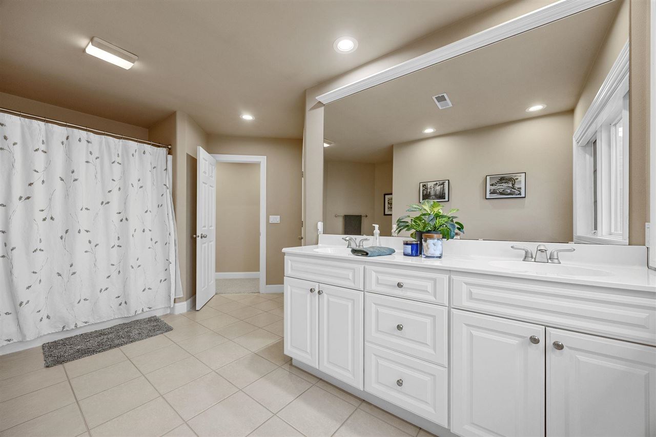 Property Photo 50