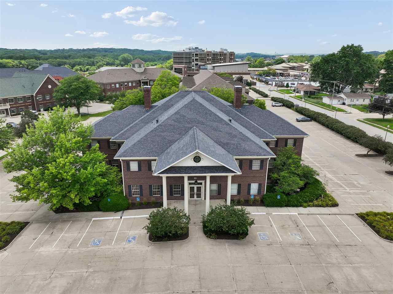 520 10th Ave Coralville IA 52241