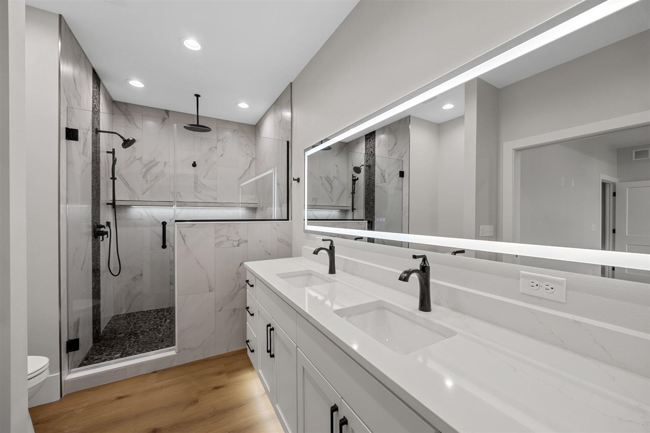 Property Photo 52