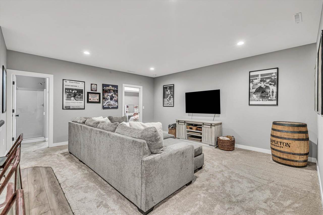 Property Photo 34