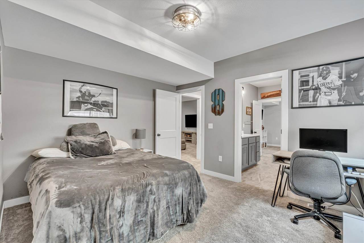 Property Photo 38